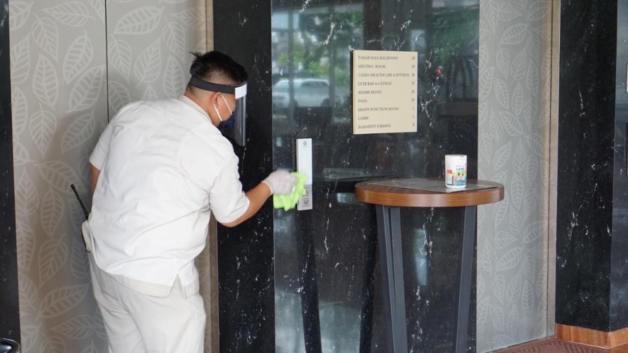 บีดับเบิลยู ลักชัวรี Hotel จัมบี ภายนอก รูปภาพ