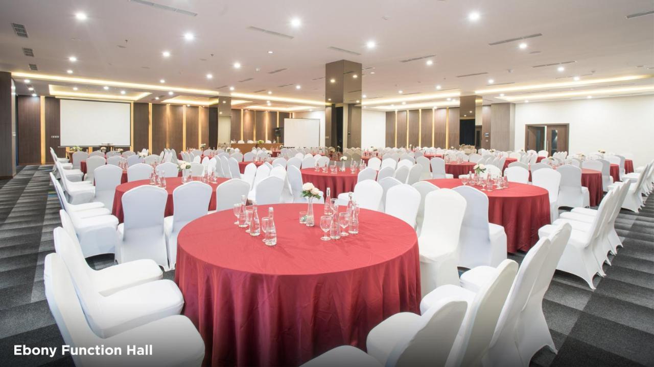 บีดับเบิลยู ลักชัวรี Hotel จัมบี ภายนอก รูปภาพ