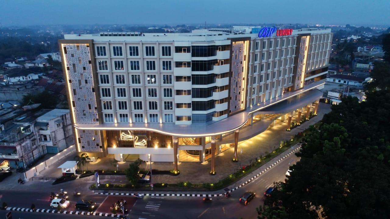 บีดับเบิลยู ลักชัวรี Hotel จัมบี ภายนอก รูปภาพ