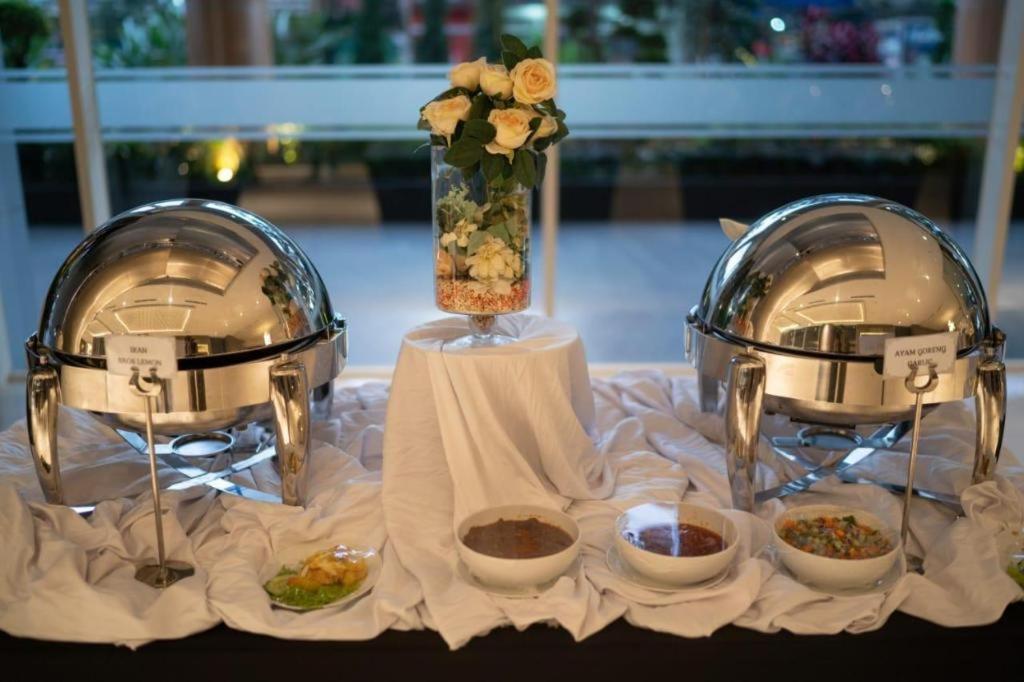 บีดับเบิลยู ลักชัวรี Hotel จัมบี ภายนอก รูปภาพ